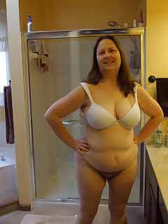 romantic lady looking for men in Gwynneville, Indiana